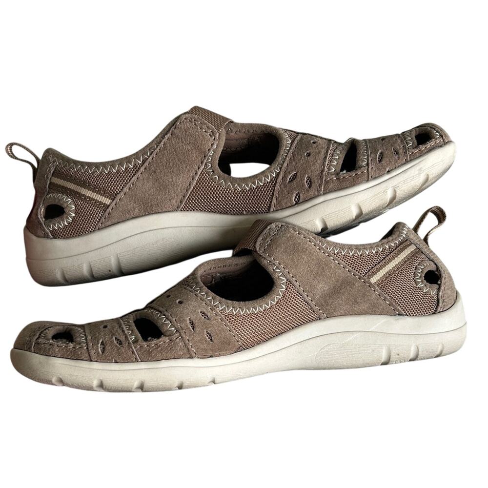 Bass Women’s Brown Suede Sandals